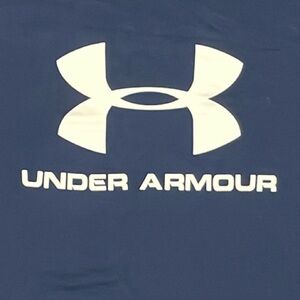 Under Armour tshirt